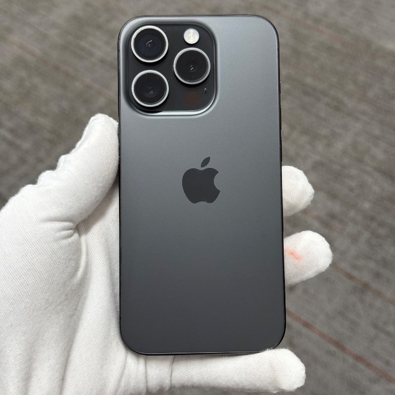 9新 苹果/iPhone 15 Pro 256GB 黑色钛金属 国行 编号16901 