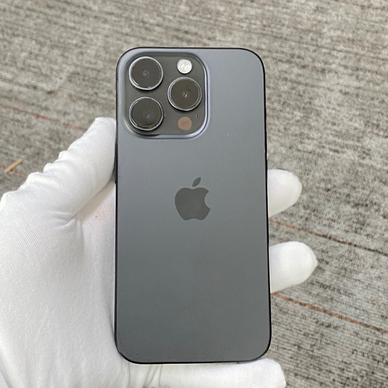 9新 苹果/iPhone 15 Pro 256GB 黑色钛金属 无锁版 编号20346 