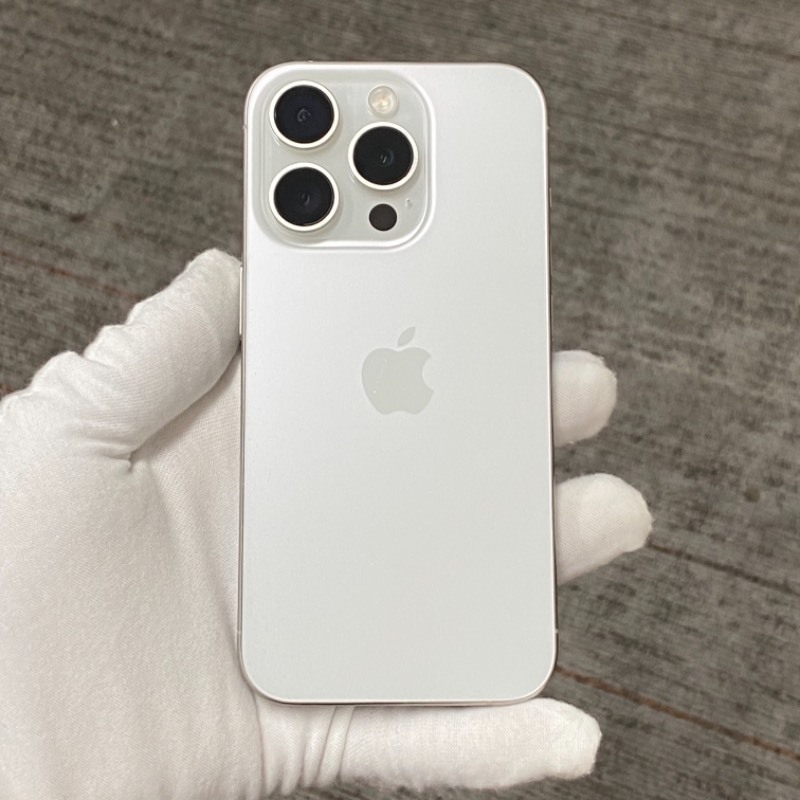 9新 苹果/iPhone 15 Pro 256GB 白色钛金属 国行 编号63243 