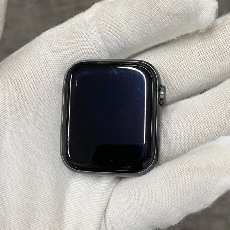9新 Apple Watch S 6 44mm 黑 GPS 编号KQ1RT 