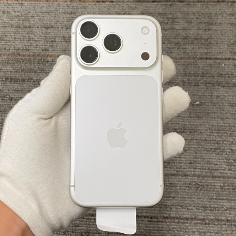 新机 苹果/iPhone 17 Pro 256GB 银色 sim卡限制ATT 编号89231 