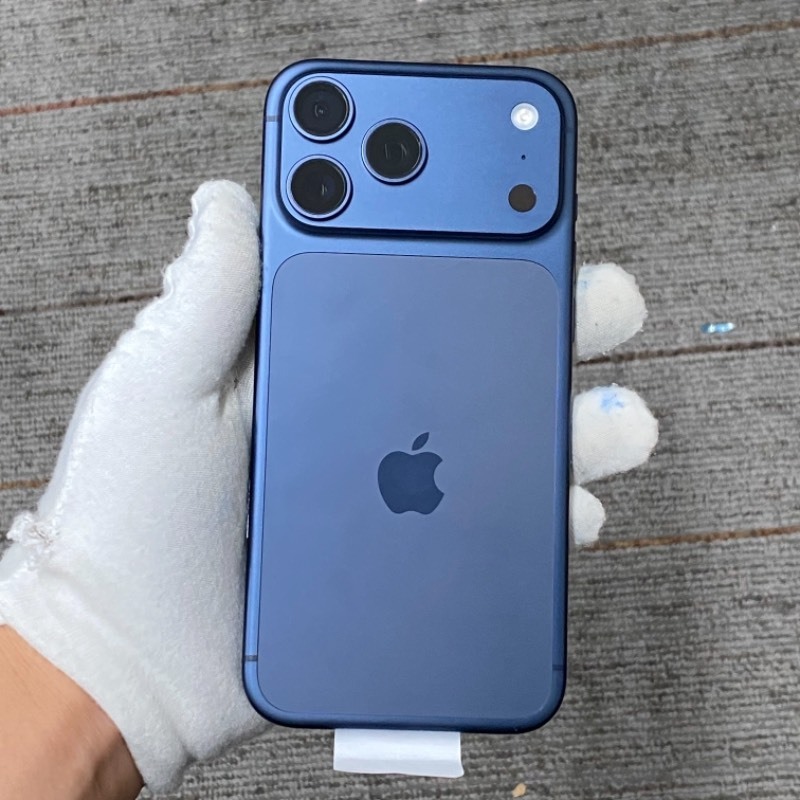 新机瑕疵 苹果/iPhone 17 Pro Max 256GB 深蓝色 sim卡限制ATT 编号40753 