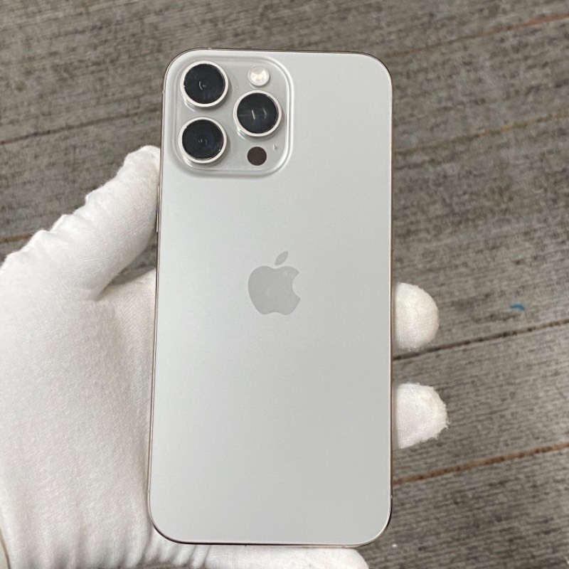 9新 苹果/iPhone 16 Pro Max 256GB 原色钛金属 无锁版 编号39479 