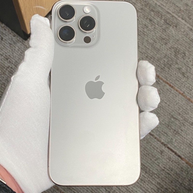 9新 苹果/iPhone 16 Pro Max 256GB 原色钛金属 无锁版 编号88423 