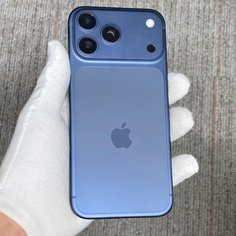 99新 苹果/iPhone 17 Pro Max 512GB 深蓝色 sim卡限制ATT 编号73196 