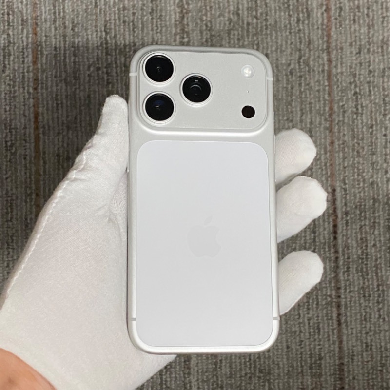 新机 苹果/iPhone 17 Pro 256GB 银色 sim卡限制SPE 编号47842 