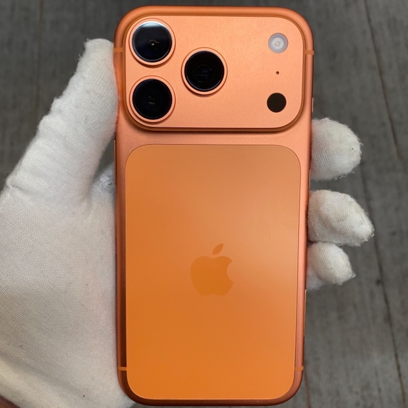 新机 苹果/iPhone 17 Pro 256GB 星宇橙色 sim卡限制ATT 编号06766。