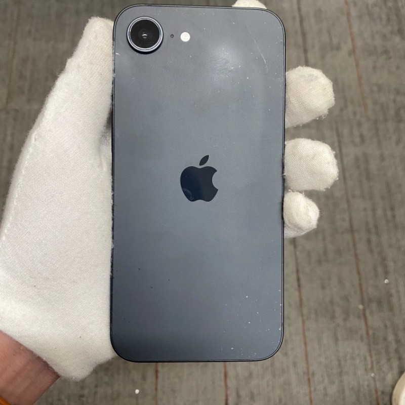 9新 苹果/iPhone 16e 128GB 黑色 sim卡限制ATT 编号62063。