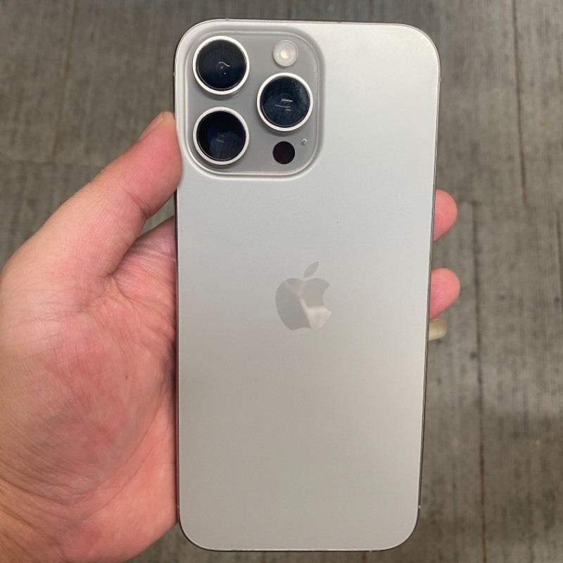 95新 苹果/iPhone 16 Pro Max 256GB 原色钛金属 无锁版 编号15260