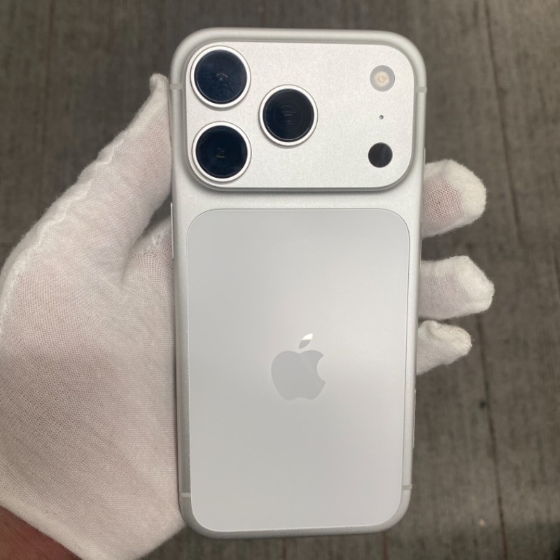 98新 苹果/iPhone 17 Pro 256GB 银色 sim卡限制ATT 编号05435 