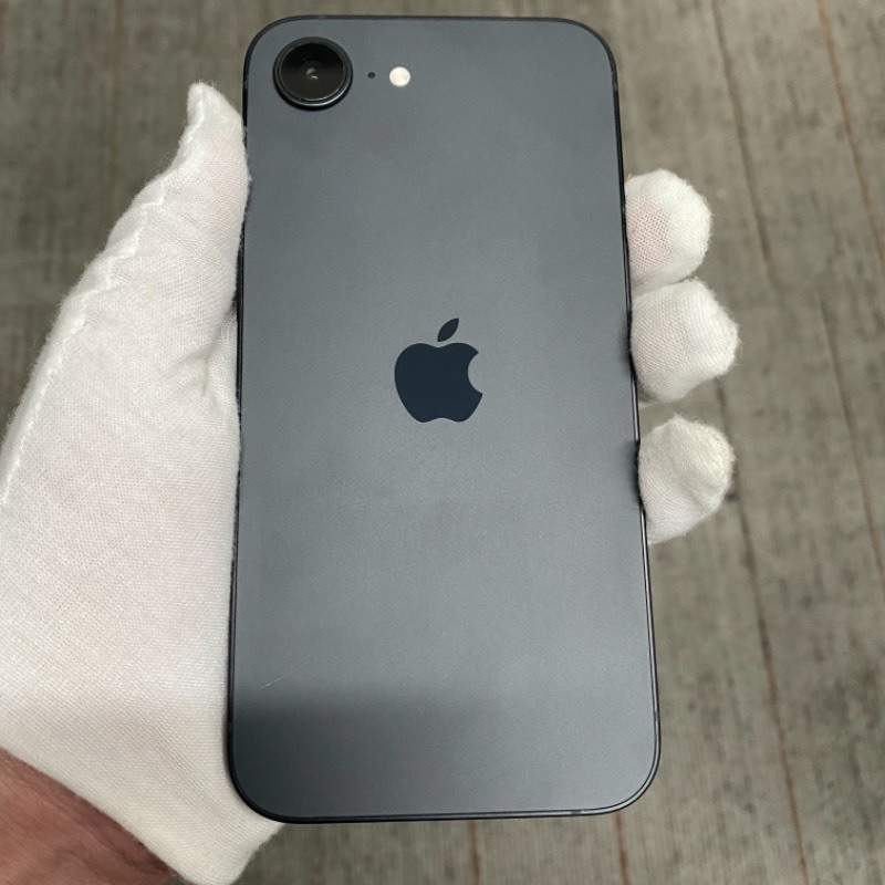 98新 苹果/iPhone 16e 128GB 黑色 sim卡限制ATT 编号40297 .