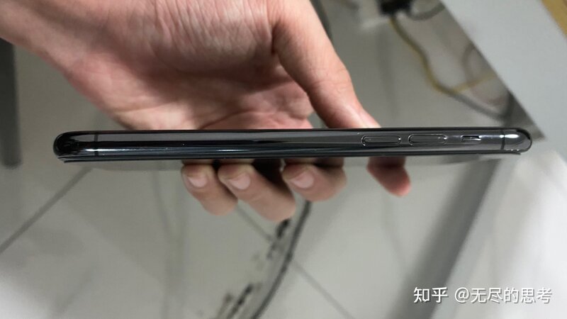 二手苹果11Pro256g美版无锁4599价格正常吗？-2.jpg