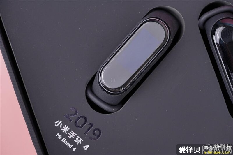 历代小米手环一图对照小米手环限制礼盒开箱图赏