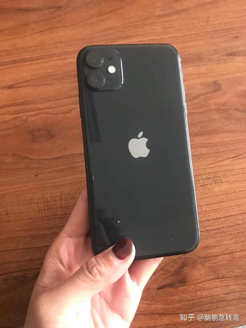 iPhone11与iPhone11pro有什么实质上的区别?-1.jpg