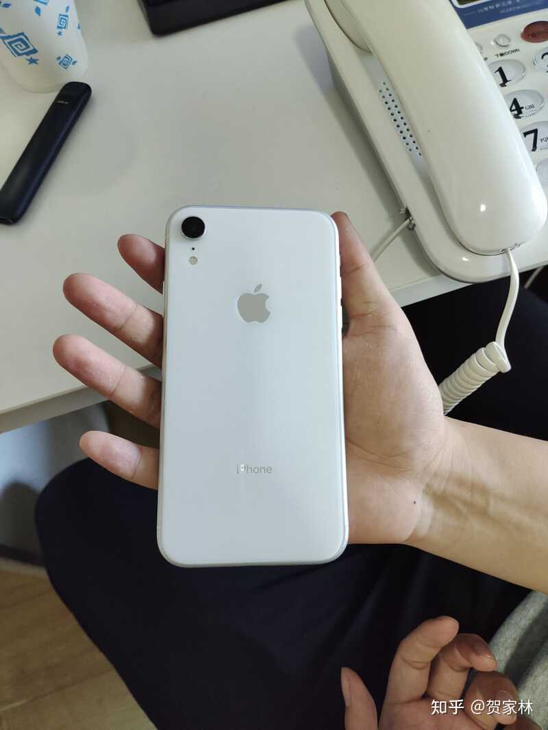 为什么有人会一直更换 iPhone 8，也不买新的手机？iPhone 8 ...-1.jpg