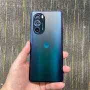 如何看待moto edge X30首发新骁龙8的定价打到三千以内 ...-1.jpg