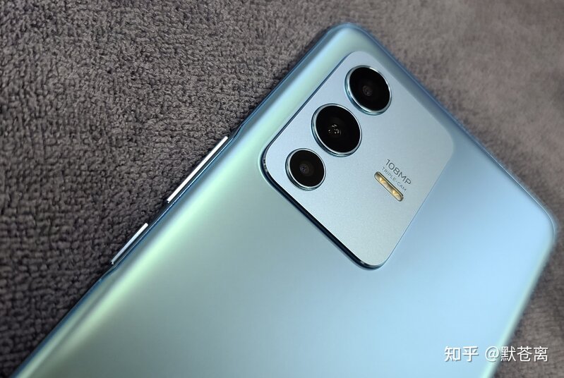 如何评价 12 月 22 日 vivo 发布的 S12 系列？-2.jpg