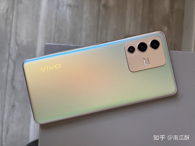 如何评价 12 月 22 日 vivo 发布的 S12 系列？-4.jpg