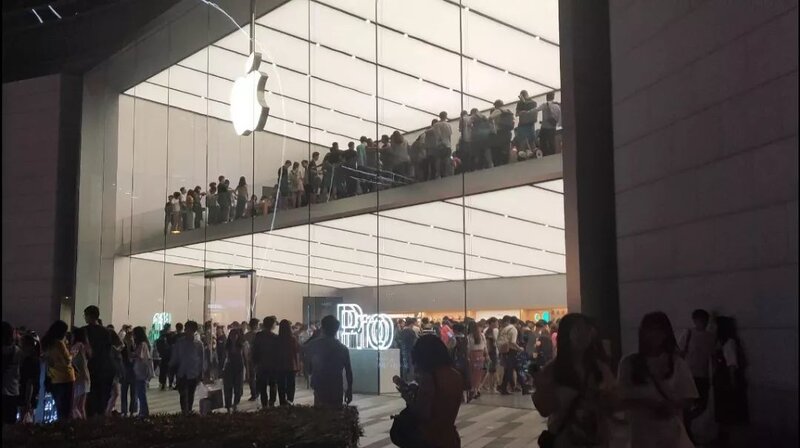 iPhone 11 降价1000，“中国电子第一街”惨变“美妆城”？-2.jpg