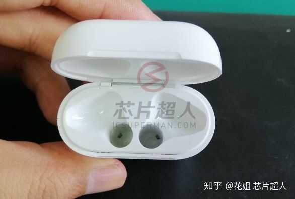 拆解华强北130元Air Pods：支持无线充电，完全能以假乱真 ...-26.jpg