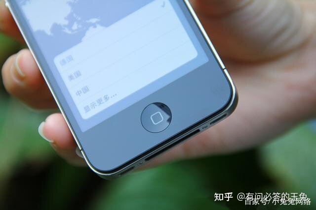 iPhone4s堪称一代经典手机，2021年你还在使用吗？满满的 ...-3.jpg