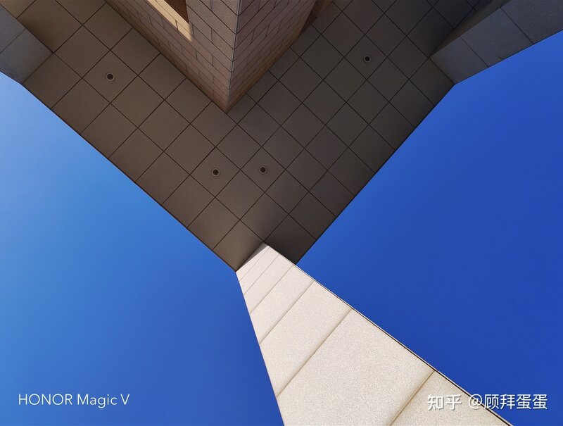 为什么有人会说「荣耀Magic V 是目前最能打的折叠屏手机 ...-10.jpg