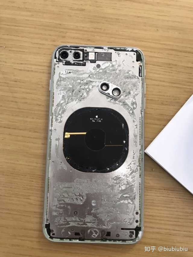 iPhone11后盖玻璃碎了怎样修最划算?-2.jpg