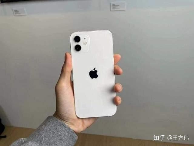 2022上半年，买iphone12还是13？-1.jpg