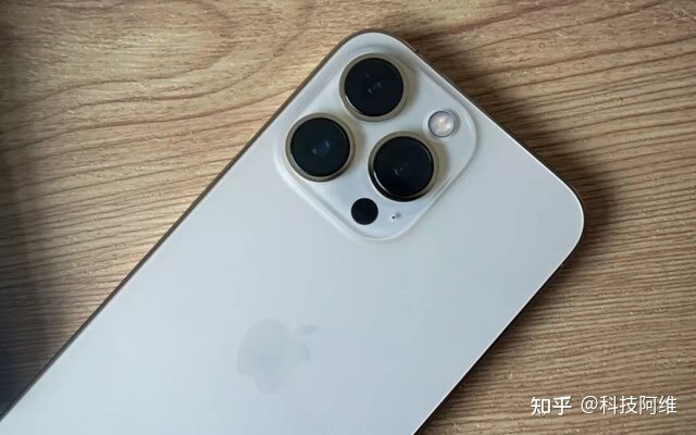 iPhone13 Pro一降再降，128GB版本已跌至新低，苹果13都 ...-4.jpg