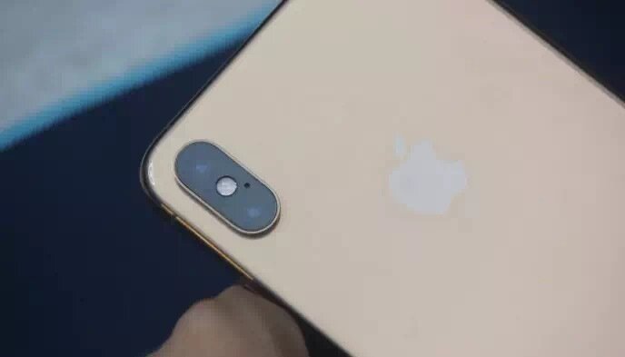 行业首拆！iPhone Xs Max 所有“机”密都在这里-9.jpg