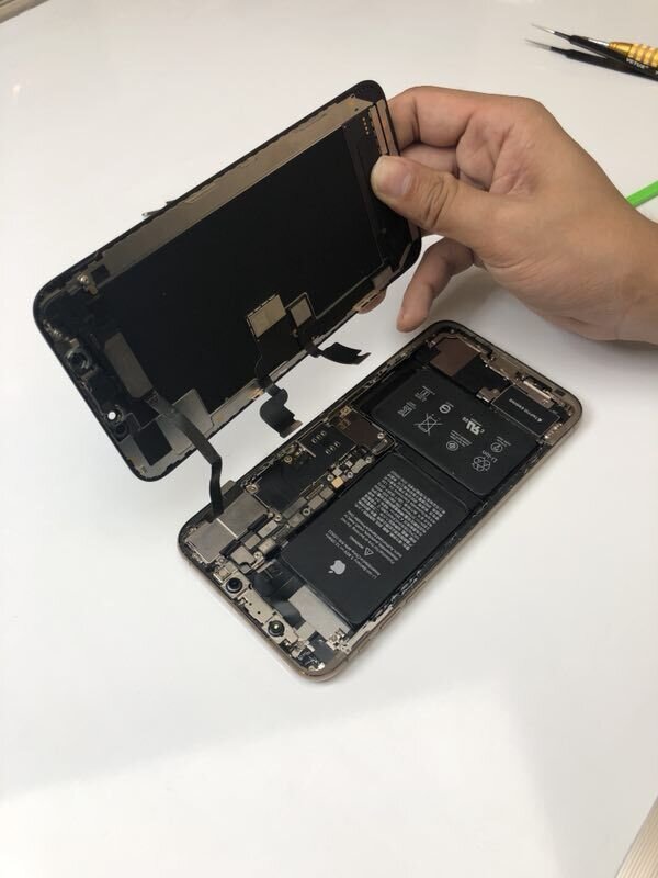 行业首拆！iPhone Xs Max 所有“机”密都在这里-14.jpg