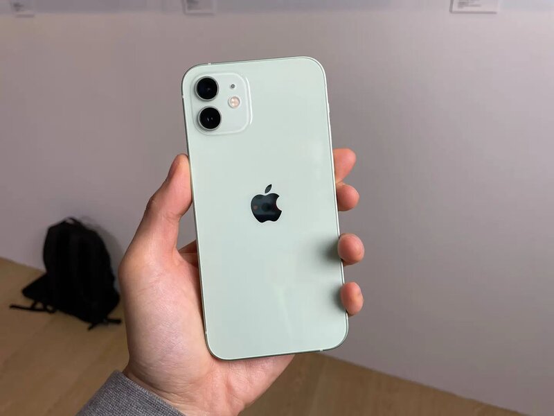 买iPhone 13还是iPhone 12？内行人的回答很实在，说到心坎了-1.jpg