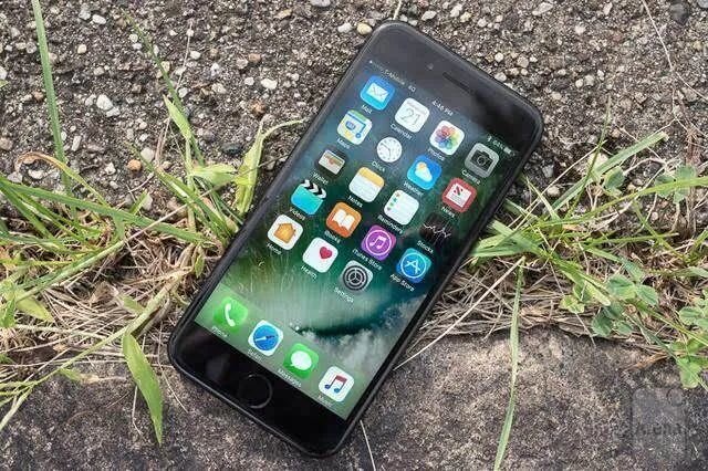 iPhoneSE2 千万别摔！官方维修价格高达二千元，买得起修不 ...-4.jpg