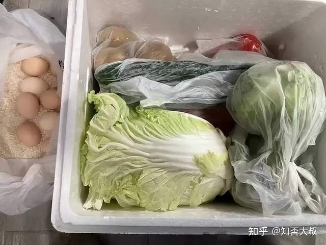 看了上海土豪疫情期间的伙食，我想跟你说两句掏心窝子的 ...-1.jpg