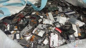 旧电子产品闲置怎么办？可千万别乱扔-1.jpg