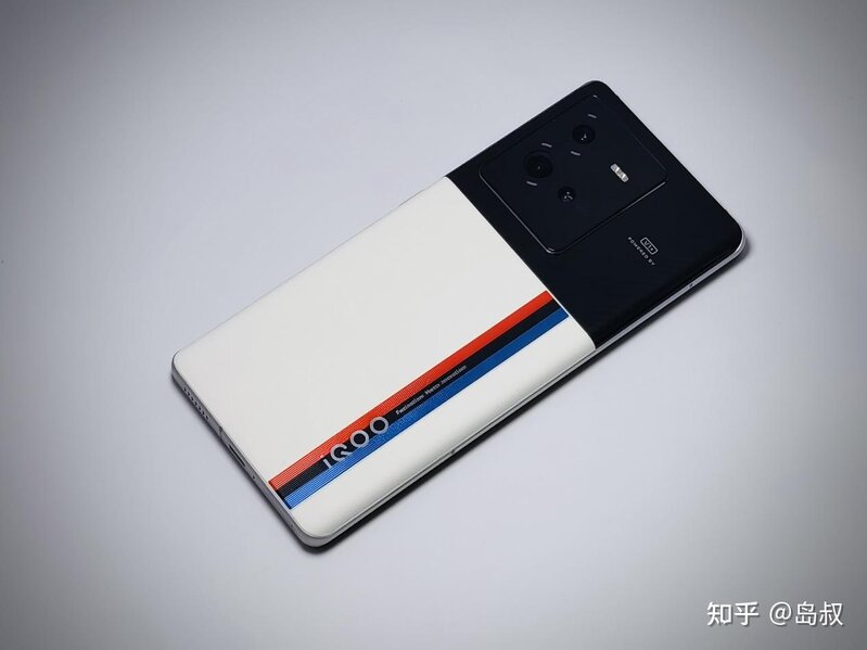 花 4999 入手 iQOO 10 Pro 值得吗？这款手机怎么样？-1.jpg