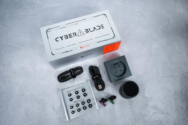 快速上手体验：CYBERBLADE 低延迟TWS耳机-11.jpg