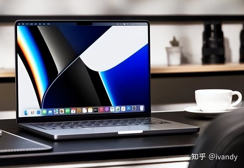 苹果新款MacBook曝光：120Hz高刷+宇宙最强芯片，值得买吗？-4.jpg