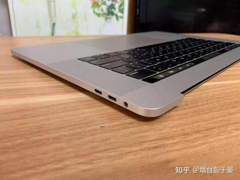 特价无头MacBook Pro MR932 18款15寸 标配 16G 256G-2.jpg