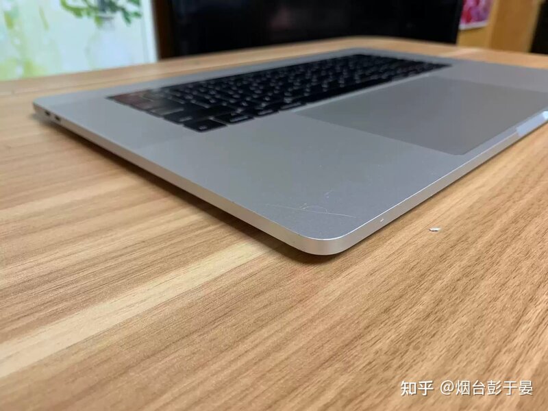 特价无头MacBook Pro MR932 18款15寸 标配 16G 256G-4.jpg
