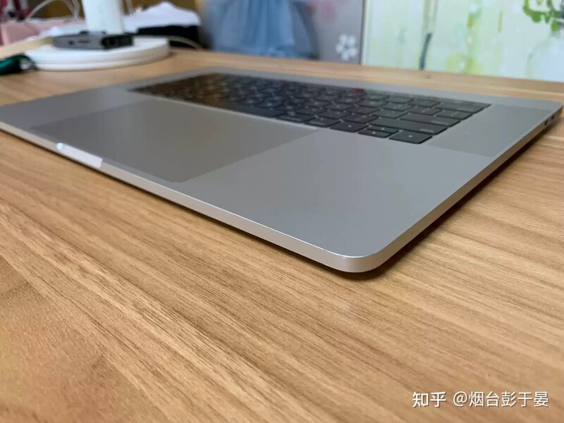 特价无头MacBook Pro MR932 18款15寸 标配 16G 256G-5.jpg