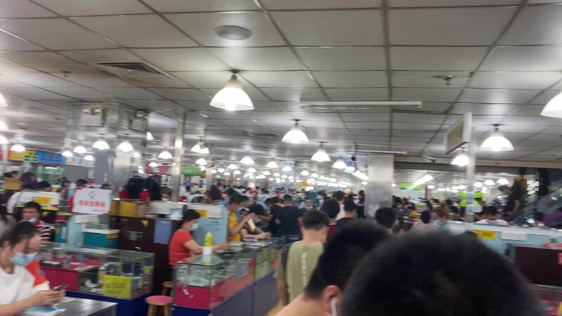 为什么很多人宁愿买苹果卡贴机而不买无锁机?-1.jpg
