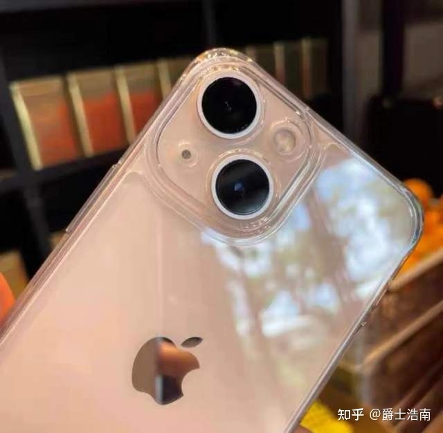 3799元的iPhone13上手体验，美版卡贴机值得购买吗？-2.jpg