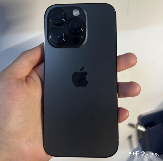 粉丝5600买卡贴iPhone14Pro，已开好卡槽！价格便宜，性能 ...-1.jpg