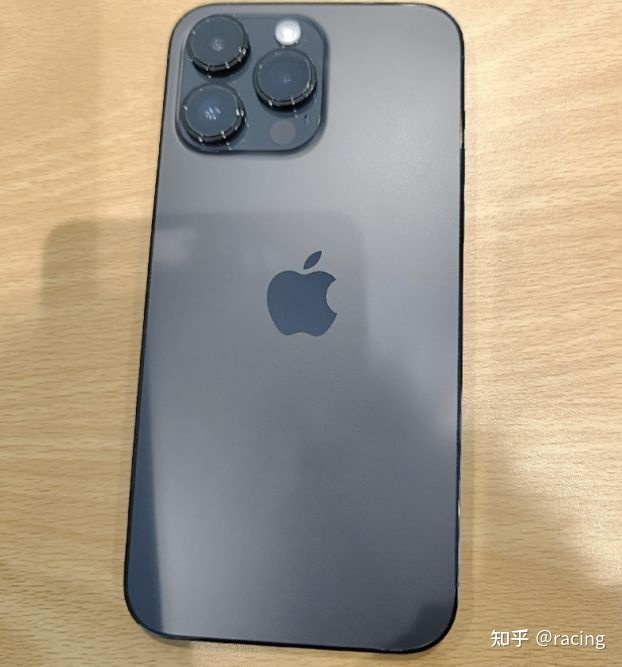 网友斥巨资买二手iPhone14Pro Max，称辨识度高！回老家 ...-2.jpg