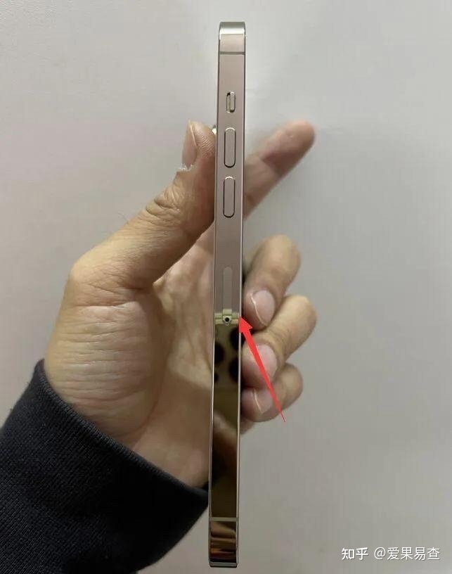 粉丝2900买美版卡贴iPhone14还开了卡槽，称:只图便宜和性能！-3.jpg