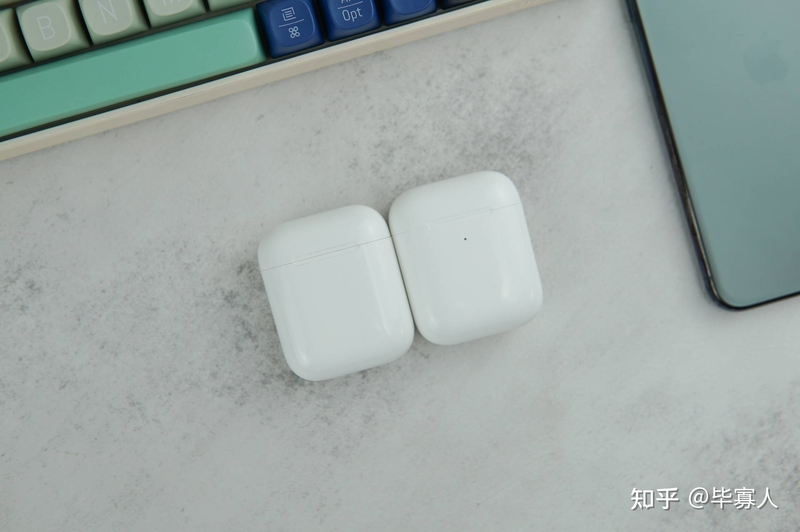 华强北顶配Airpods VS正版Airpods，这一点苹果被吊打-4.jpg