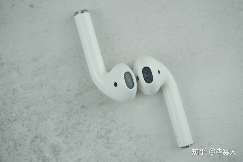 华强北顶配Airpods VS正版Airpods，这一点苹果被吊打-13.jpg