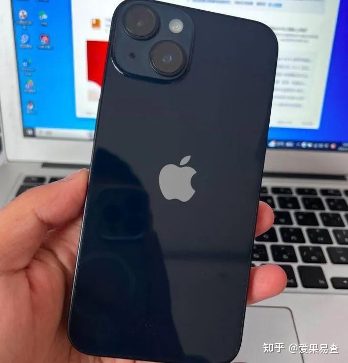 粉丝入手美版iPhone 14，价格居然4000，群友:还不如入手 ...-1.jpg