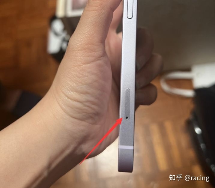 粉丝3550买全新美版有锁iPhone14，已开好卡槽，值不值？-1.jpg